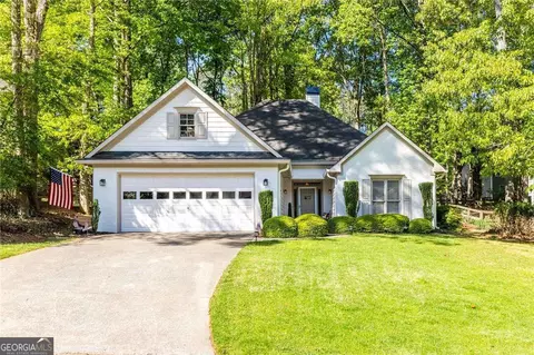 4111 Huntcliff Dr, Woodstock, GA 30189