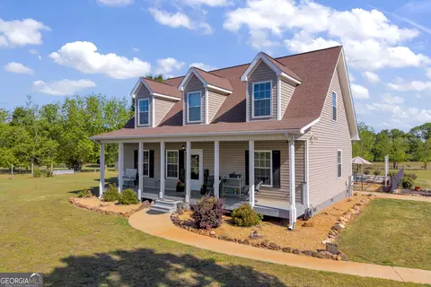 450 Memorial Rd, Hartwell, GA 30643