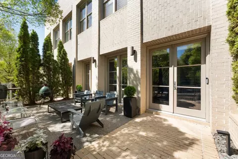 876 3rd St, Alpharetta, GA 30009