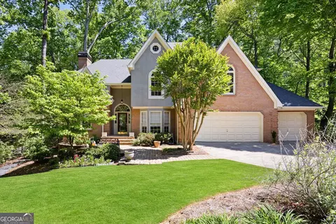 5616 Forkwood Dr NW, Acworth, GA 30101