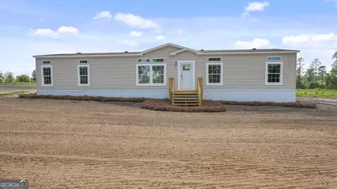 819 Hires, Jesup, GA 31545