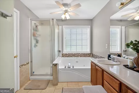 Bath - 166 Howard Ct, Gray, GA 31032 photo 1 of 3