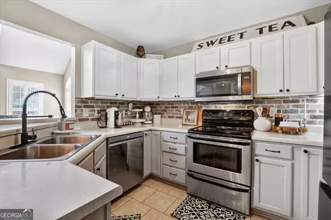 Kitchen - 166 Howard Ct, Gray, GA 31032 photo 1 of 3