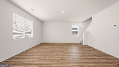 Living - 2312 Edgecombe Ln, Dacula, GA 30019 photo 2 of 6