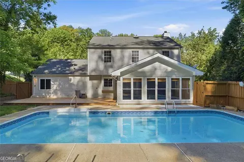 153 Colemans Bluff Dr, Woodstock, GA 30188