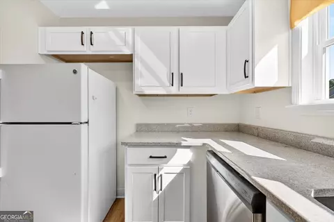 Kitchen - 845 Natures Walk, Gray, GA 31032 photo 3 of 3