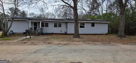 1938 Crooms Dr, Macon, GA 31217