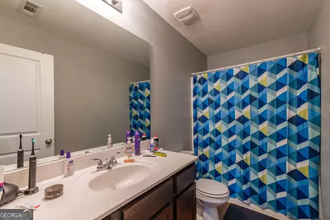 Bath - 623 Nonsuch Way, Winder, GA 30680 photo 2 of 3