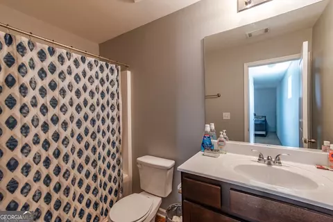 Bath - 623 Nonsuch Way, Winder, GA 30680 photo 3 of 3