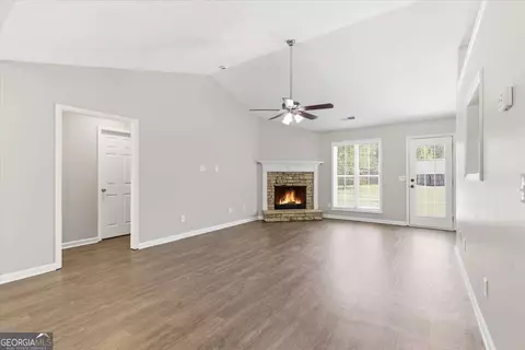 Living - 603 Mcdowell Ln, Bethlehem, GA 30620 photo 5 of 7