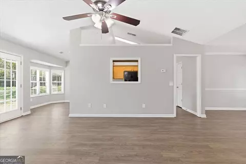 Living - 603 Mcdowell Ln, Bethlehem, GA 30620 photo 6 of 7