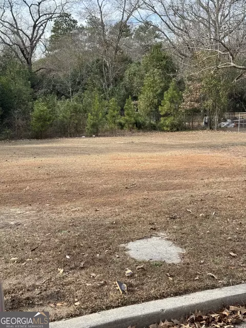 964 Irving Dr, Macon, GA 31217