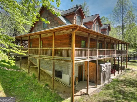 76 E Bevan Ln, Blue Ridge, GA 30513
