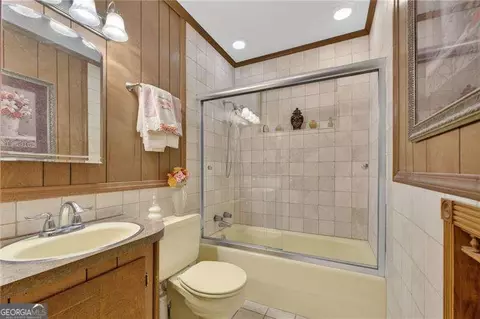 Bath - 149 Pine Bluff Trl, Jackson, GA 30233 photo 2 of 2