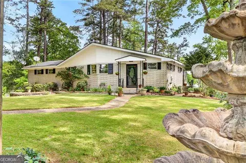 Exterior - 149 Pine Bluff Trl, Jackson, GA 30233 photo 2 of 23
