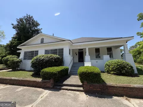 210 E Church St, Sandersville, GA 31082