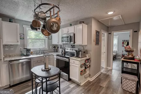 Entry Way - 119 Collier Rd, Jackson, GA 30233 photo 1 of 5