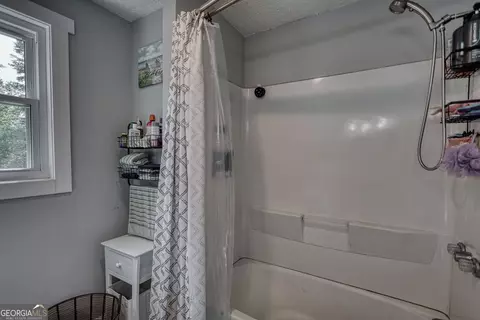 Bath - 119 Collier Rd, Jackson, GA 30233 photo 5 of 6