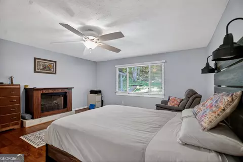 Bedroom - 300 Cumberland Dr, Lagrange, GA 30240 photo 2 of 4