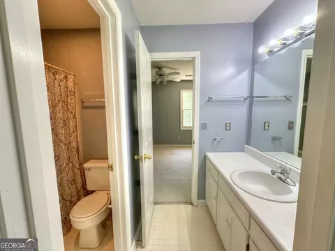 Bath - 120 Greenbriar Trl, Lagrange, GA 30241 photo 5 of 5