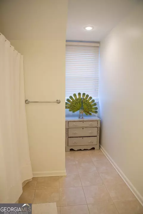 Bath - 1082 River St, Bartow, GA 30413 photo 1 of 3