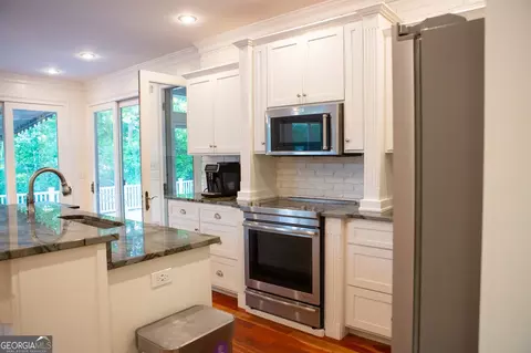 Kitchen - 1082 River St, Bartow, GA 30413 photo 3 of 3