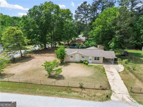 4776 Duncan Dr, Powder Springs, GA 30127