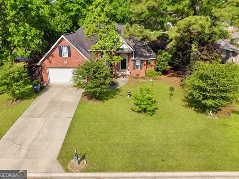 109 Quinelle Dr, Perry, GA 31069