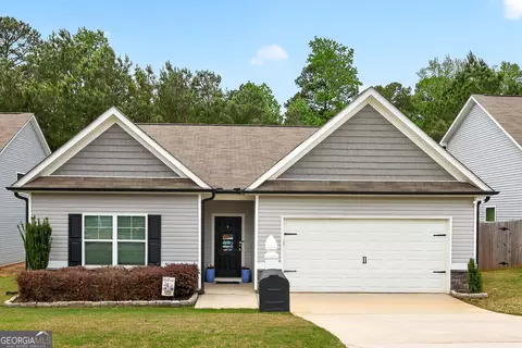 55 Hill Top Cir, Grantville, GA 30220