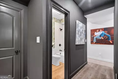 Entry Way - 910 Piney Woods Dr, Lagrange, GA 30240 photo 2 of 3