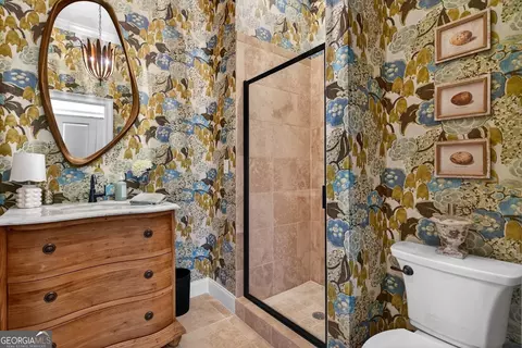 Bath - 910 Piney Woods Dr, Lagrange, GA 30240 photo 1 of 5