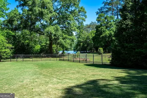 Exterior - 910 Piney Woods Dr, Lagrange, GA 30240 photo 2 of 6