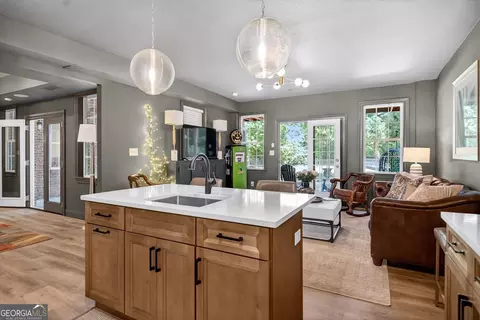 Kitchen - 910 Piney Woods Dr, Lagrange, GA 30240 photo 5 of 5