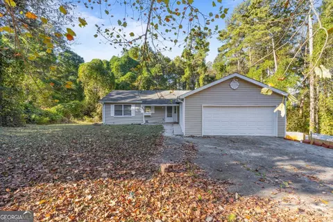 667 Alcovy Forest Dr, Lawrenceville, GA 30045