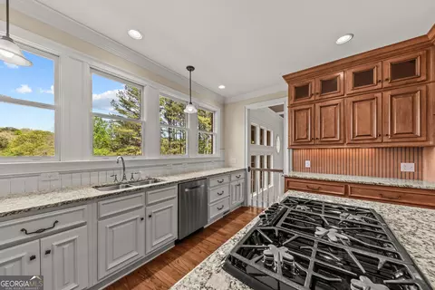 Kitchen - 1070 Riverwalk Pointe Rd, Bishop, GA 30621 photo 3 of 5