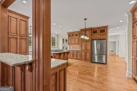 Kitchen - 1070 Riverwalk Pointe Rd, Bishop, GA 30621 photo 2 of 5