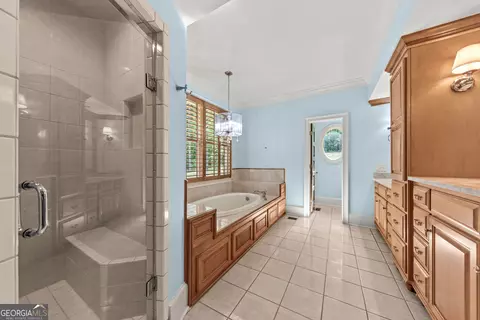 Bath - 1070 Riverwalk Pointe Rd, Bishop, GA 30621 photo 3 of 8
