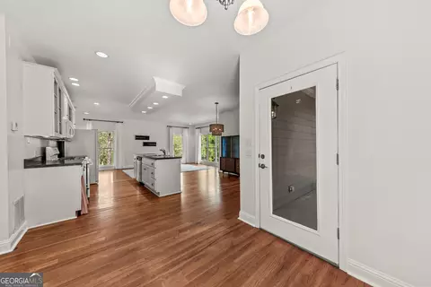 Entry Way - 1070 Riverwalk Pointe Rd, Bishop, GA 30621 photo 8 of 9
