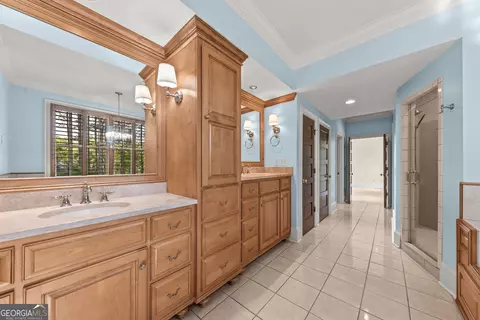 Bath - 1070 Riverwalk Pointe Rd, Bishop, GA 30621 photo 4 of 8