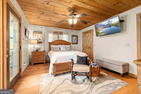 Bedroom - 3617 Pea Ridge Rd, Cornelia, GA 30531 photo 4 of 14
