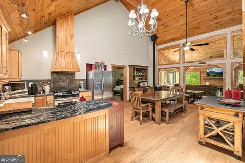 Kitchen - 3617 Pea Ridge Rd, Cornelia, GA 30531 photo 1 of 5