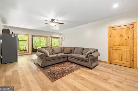 Living - 3617 Pea Ridge Rd, Cornelia, GA 30531 photo 4 of 5