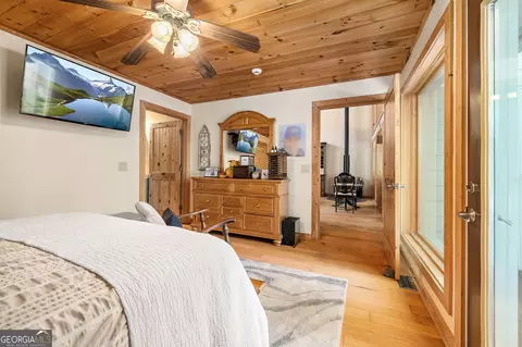 Bedroom - 3617 Pea Ridge Rd, Cornelia, GA 30531 photo 6 of 14