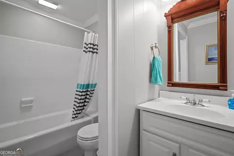 Bath - 103 Cater St, St. Simons, GA 31522 photo 2 of 3