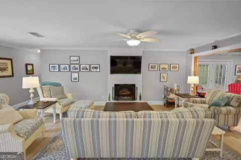 Living - 103 Cater St, St. Simons, GA 31522 photo 3 of 3