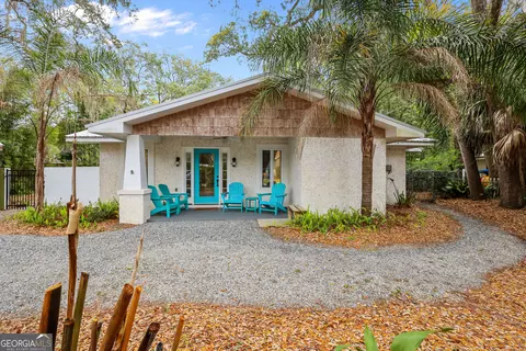 103 Cater St, St. Simons, GA 31522