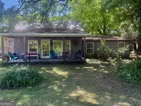 1072 Mountain View Rd, Trion, GA 30753