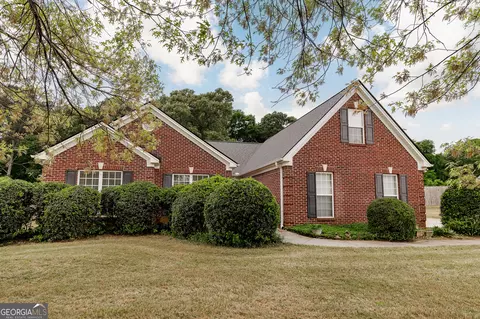 416 Camden Dr, Winder, GA 30680
