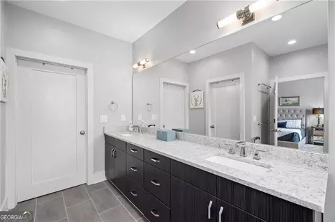Bath - Undisclosed, Roswell, GA 30075 photo 2 of 5