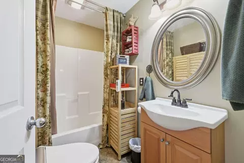 Bath - 238 Currahee Cir, Toccoa, GA 30577 photo 2 of 2